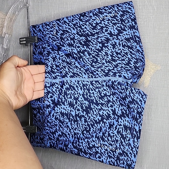 NIKE Athletic DRI-FIT Stretch Drawstring Shorts. Size: XS - Picture 4 of 7